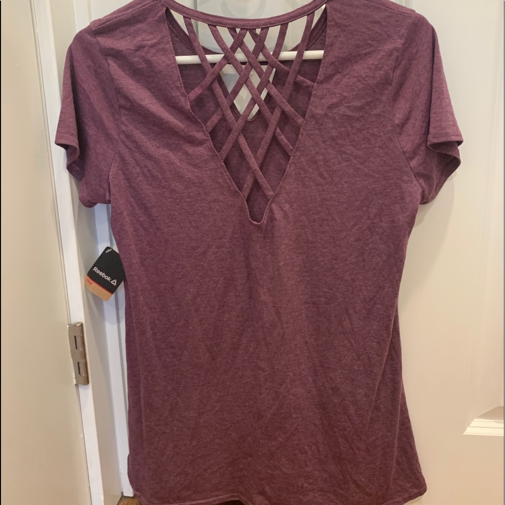 workout top - Picture 2 of 4